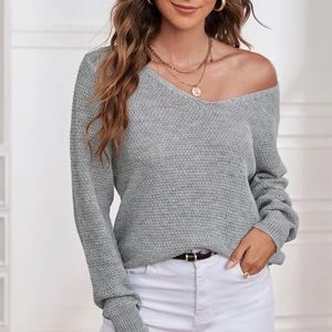 V neck solid sweater
